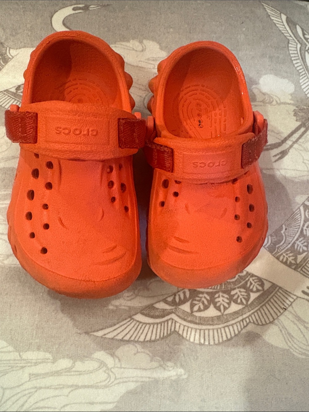 GUC CROCS Kids Orange Classic Clog - Strap Back (Size 7)
